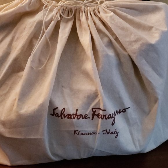 Beautiful!! Salvatore Ferragamo/ Burgundy Patent Leather "Gina" Tote Handbag - Picture 16 of 16